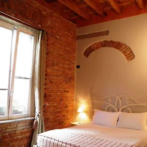 In Centro Charme Bed & Breakfast